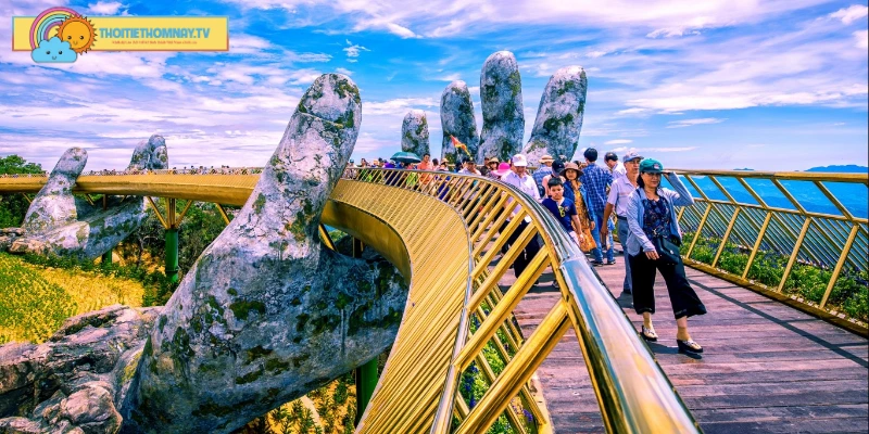 Đà Nẵng, Quảng Nam phát triển mạnh về du lịch