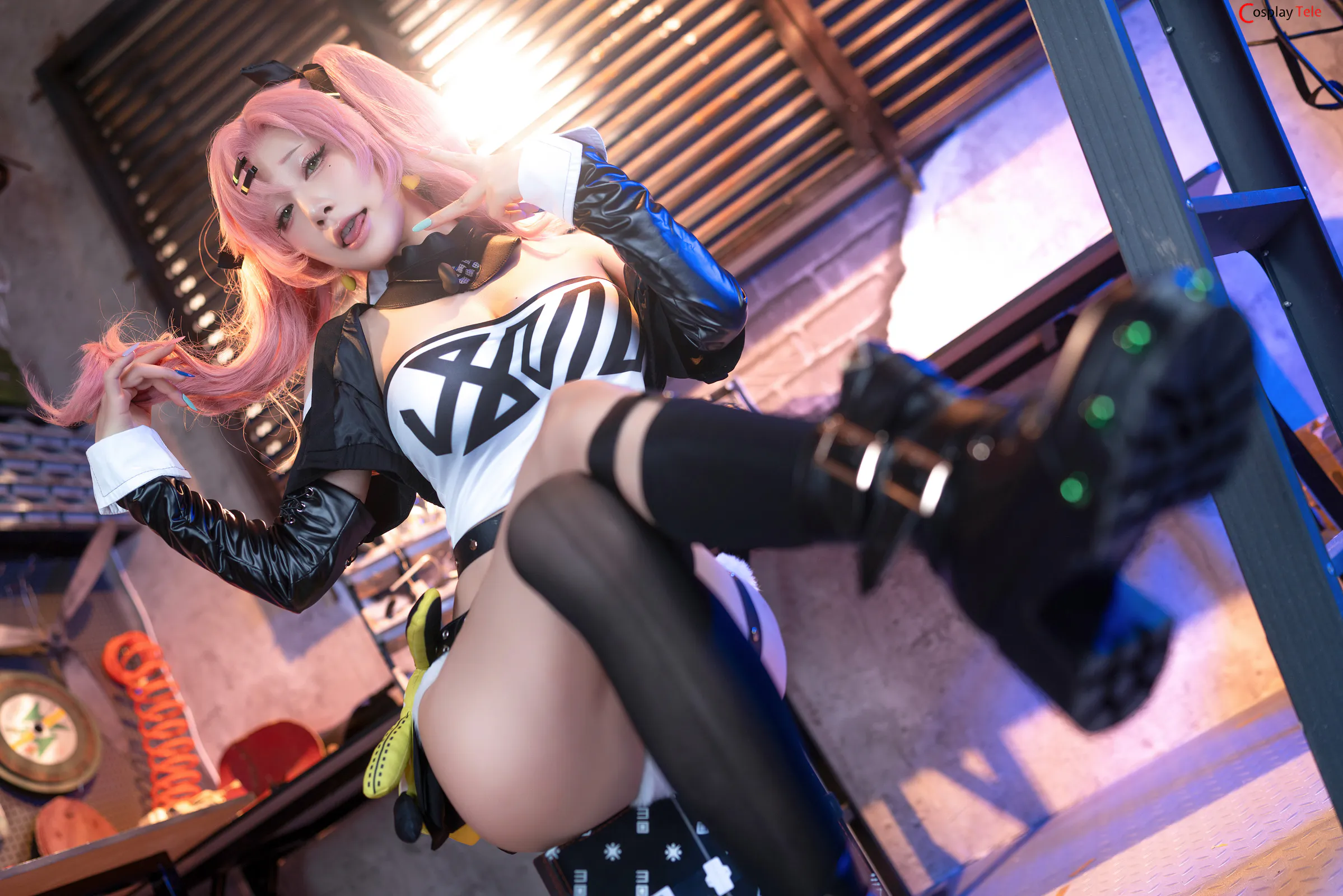 Aqua cosplay Nicole Demara 3