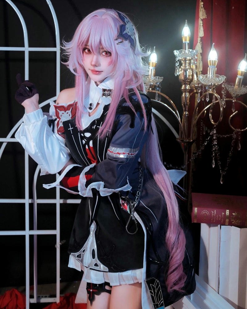 Nguyễn Thị Hà Vi Cosplay 12