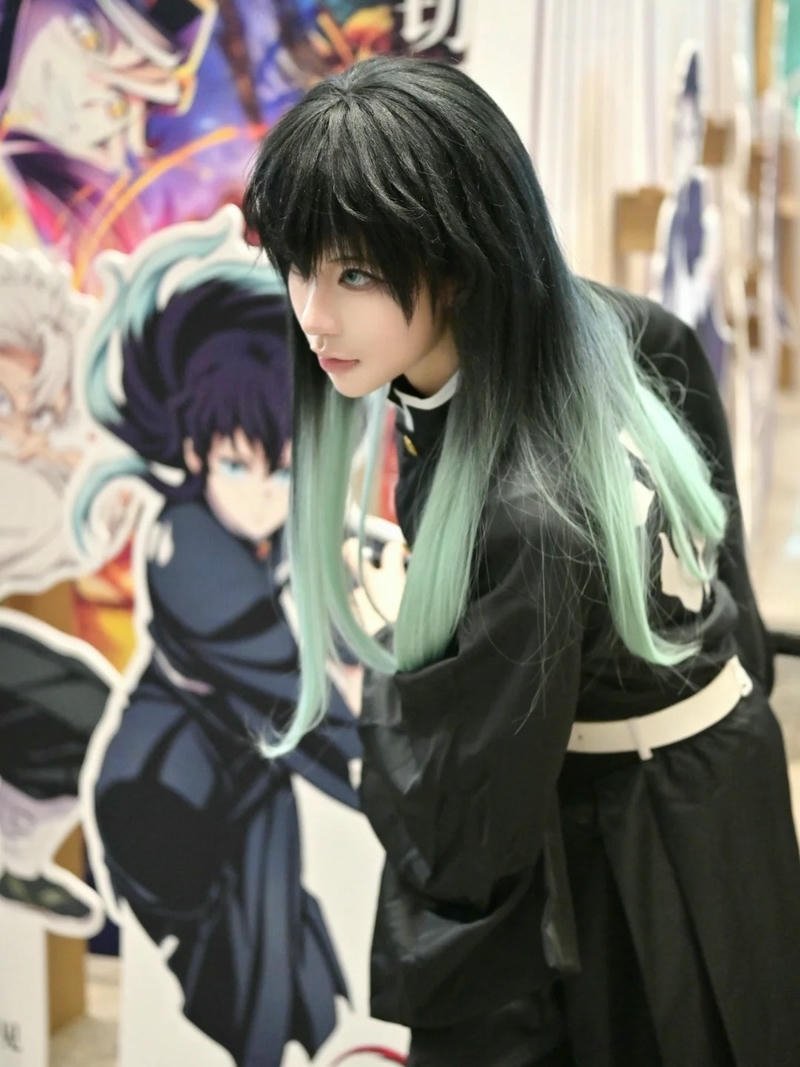 Hà Trụ Cosplay 1