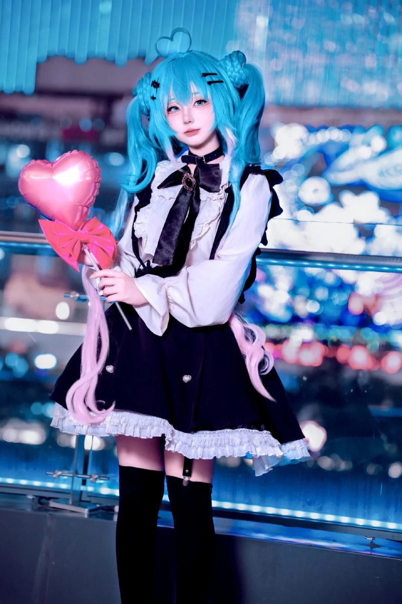 ảnh Miku Nakano 24