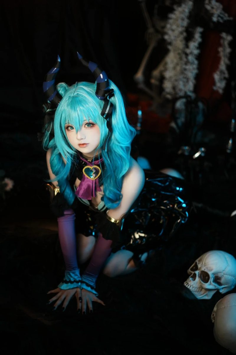 ảnh Miku Nakano 6
