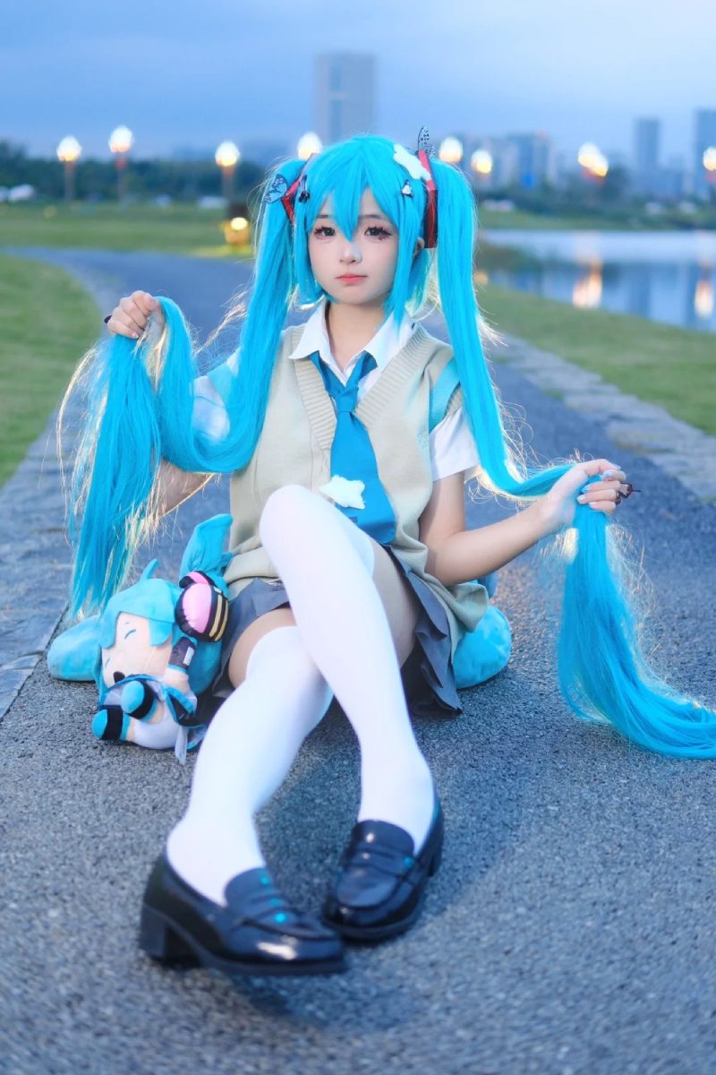 ảnh Miku Nakano 10