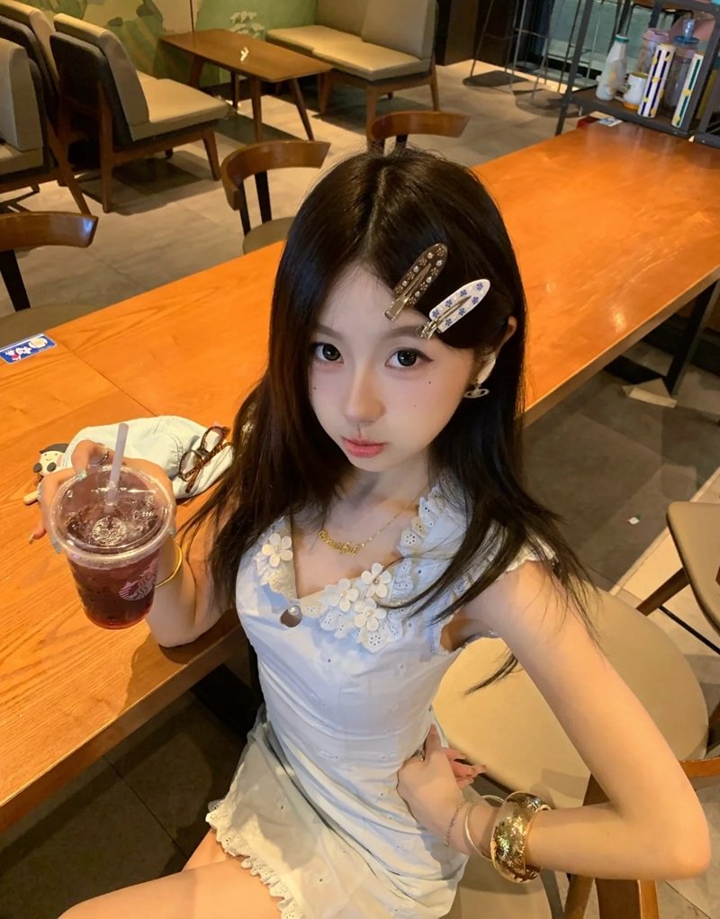 ảnh gái cute 18