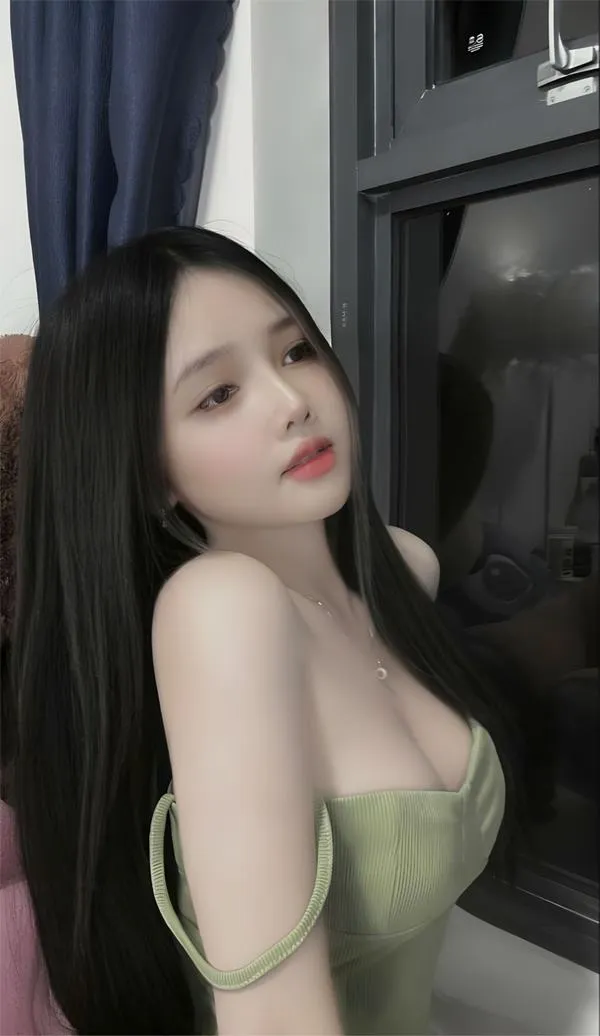 Ảnh Gái Xinh Khoe Ngực 39