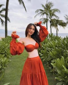 159+ Ảnh Hòa Minzy Bikini Khoe Dáng: Nhan Sắc Gây Thương Nhớ
