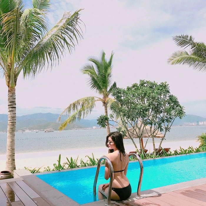 Huyền My bikini 2