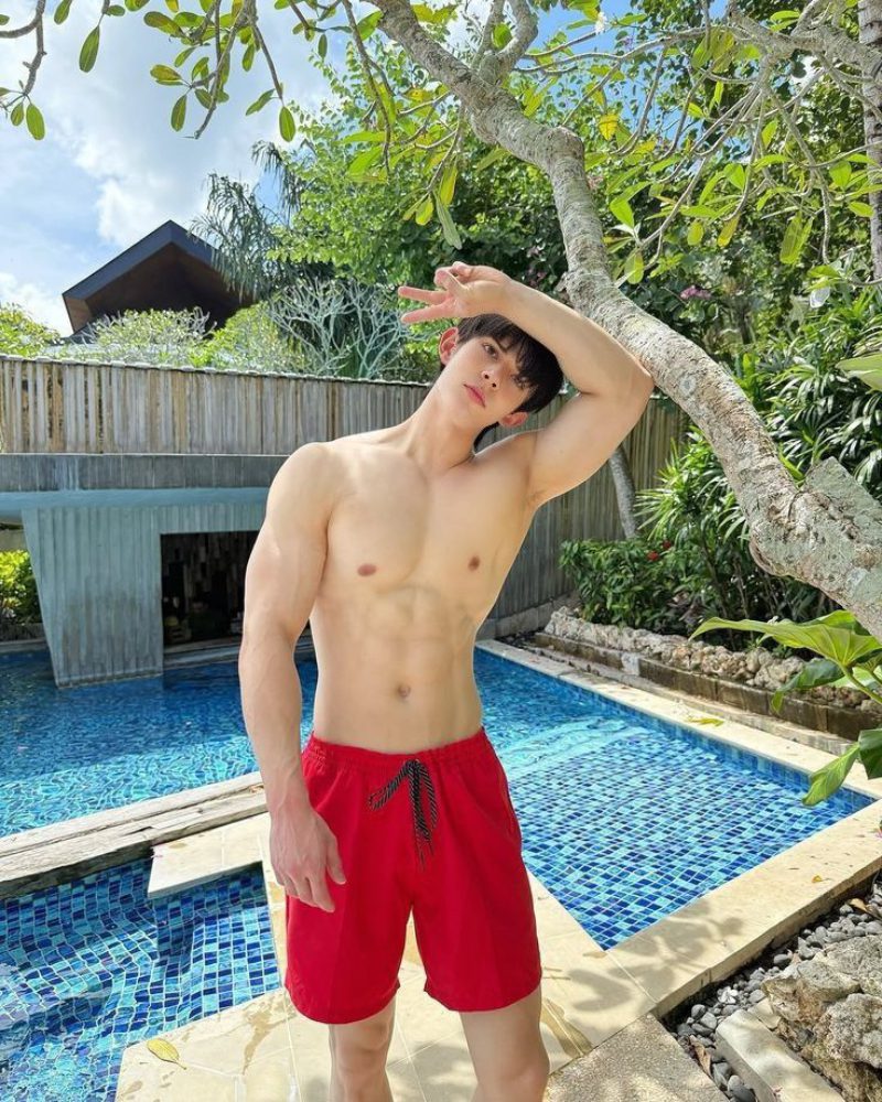 Ảnh trai đẹp sáu múi body săn chắc 19