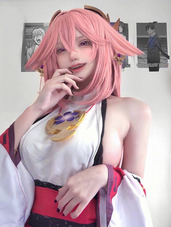 ảnh Yae Miko cosplay 6