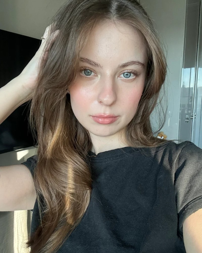 Gái châu Âu 18