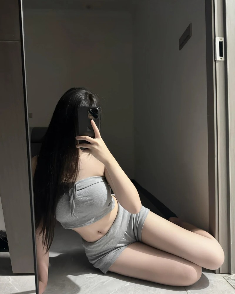 gái ngực bự 28