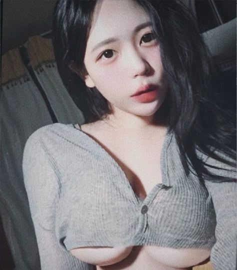 Gái Vú Bự 10