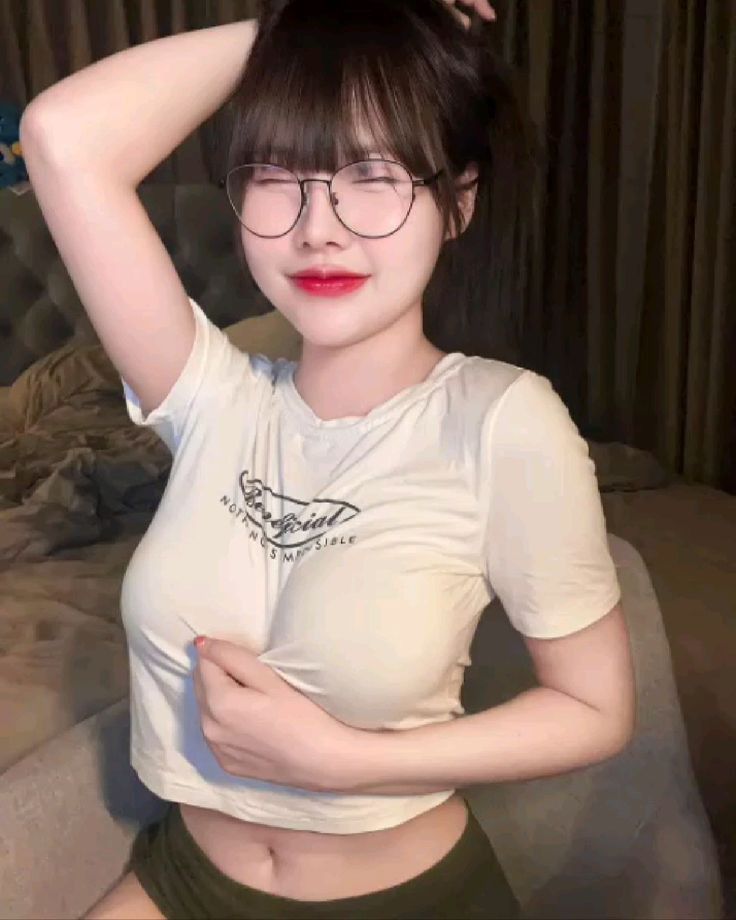 Gái Vú Bự 15