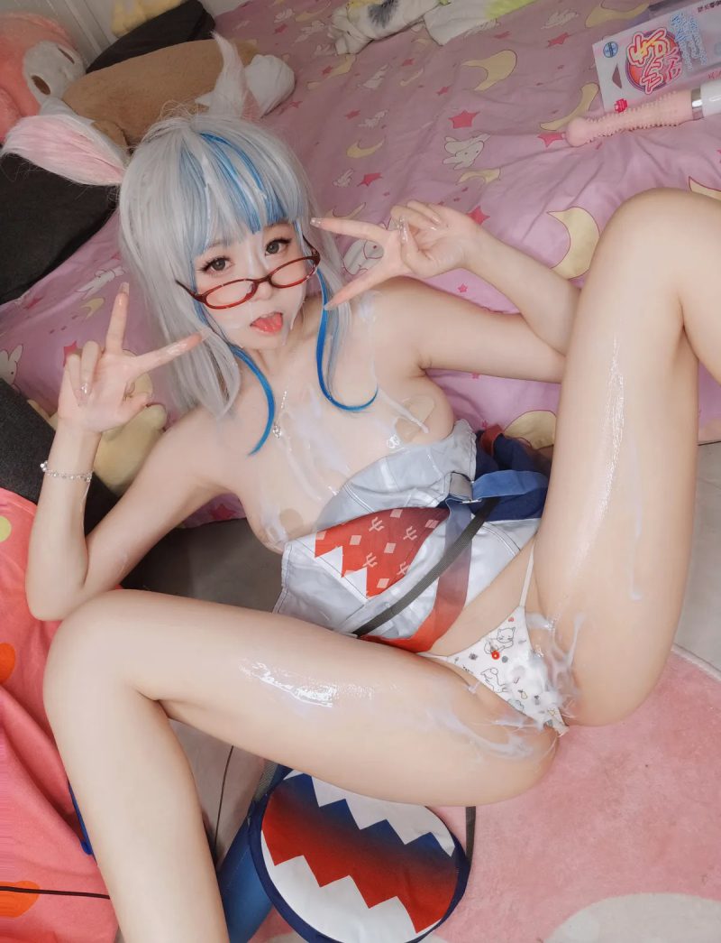 gái xinh cosplay Gawr Gura bổ mắt 10