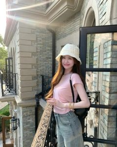 Tuyển tập 119+ ảnh gái xinh mặc pinky đầy cuốn hút