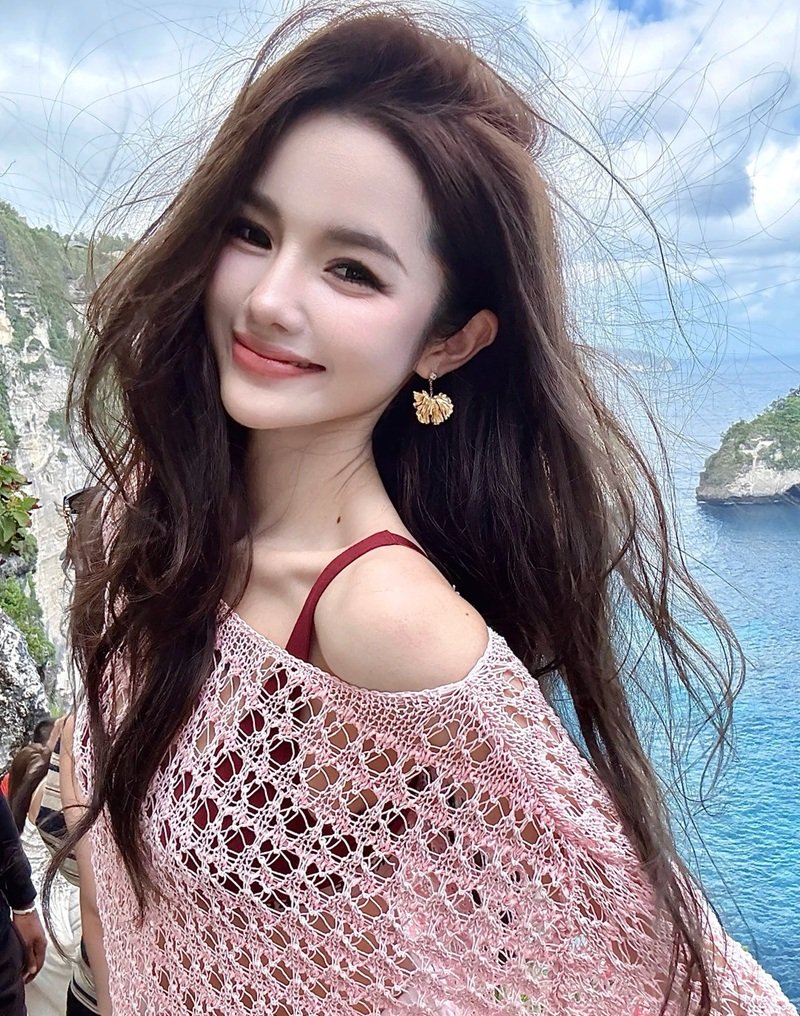 Gái Xinh Mặc Pinky 9
