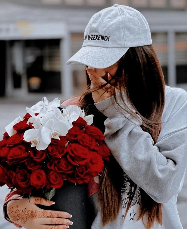 Stylish Girl DP 60