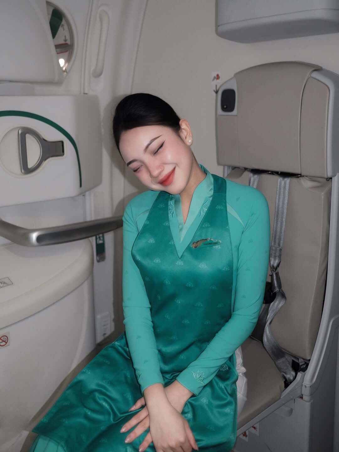 ảnh tiếp viên vietnam airline xinh đẹp 4