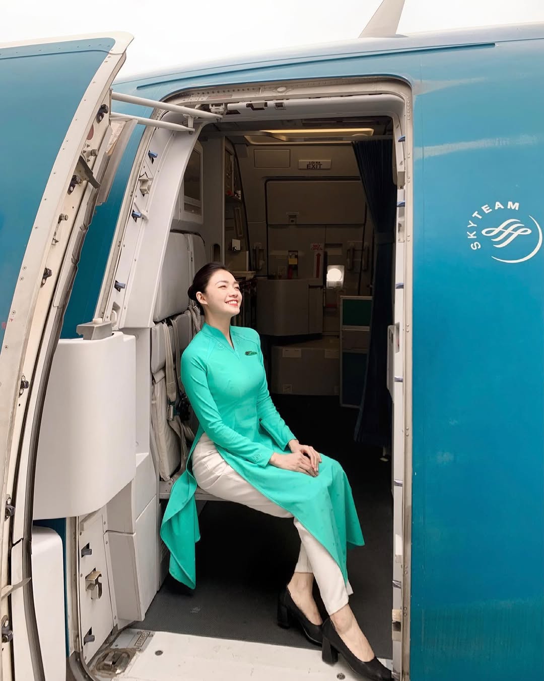 ảnh tiếp viên vietnam airline xinh đẹp 41