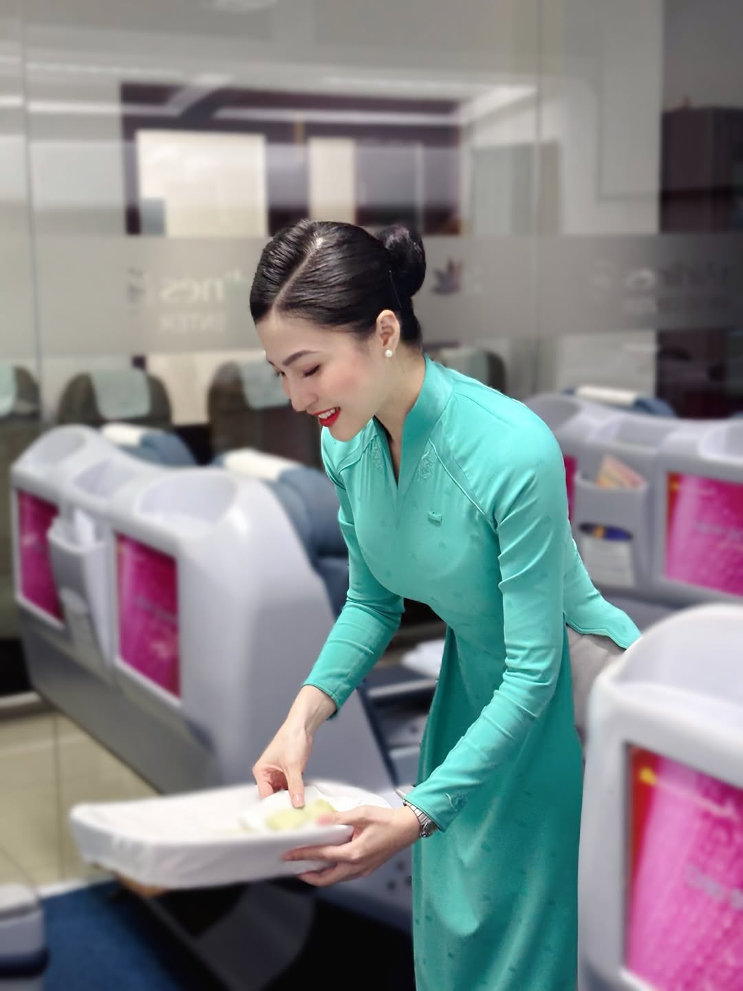 ảnh tiếp viên vietnam airline xinh đẹp 35