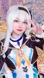[Số ngẫu nhiên 69-299, đơn vị 9 hoặc 0]+ Hình Ảnh Arty Huang Cosplay Firefly Tuyệt Đẹp