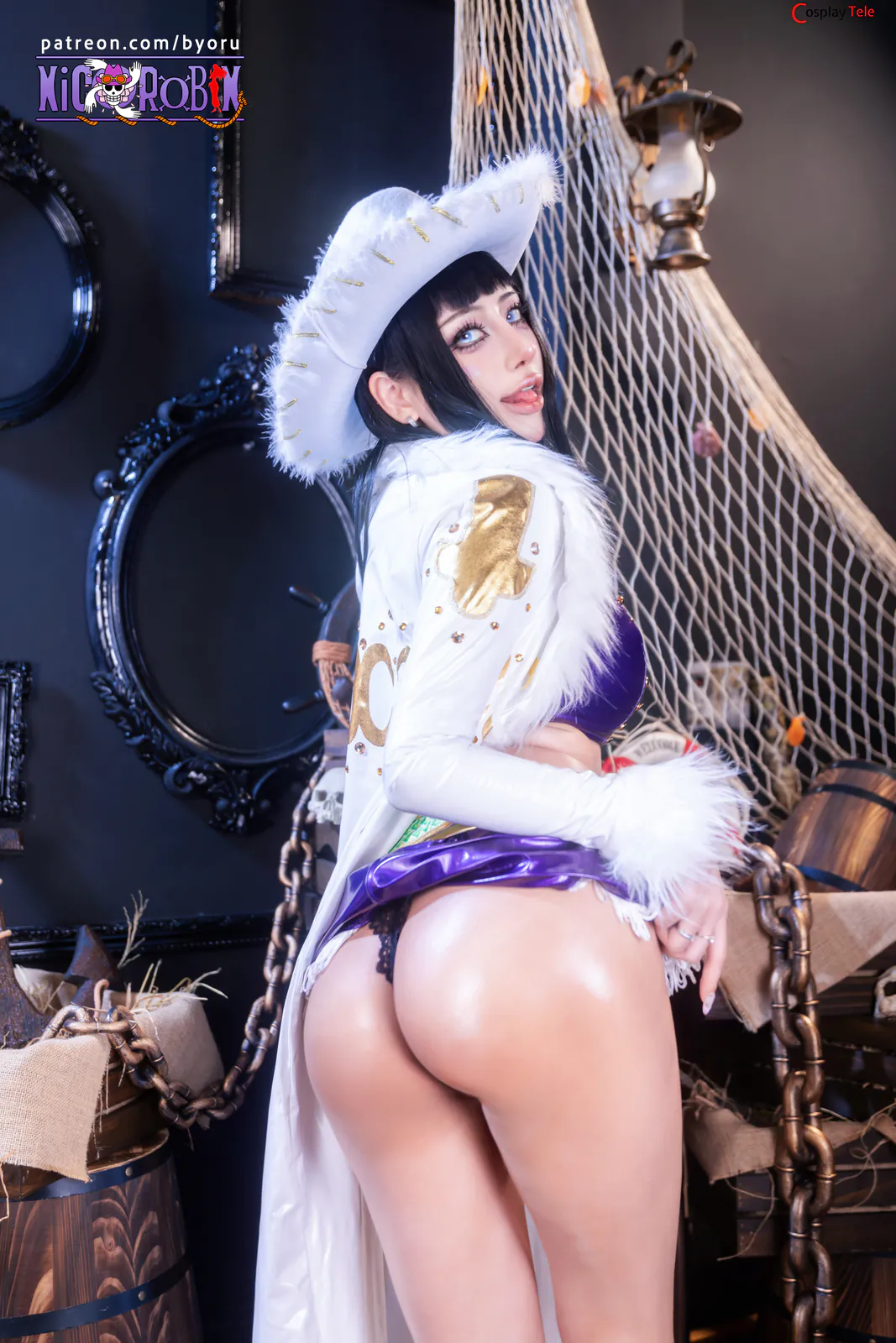 Byoru cosplay Nico Robin Baroque Works 8