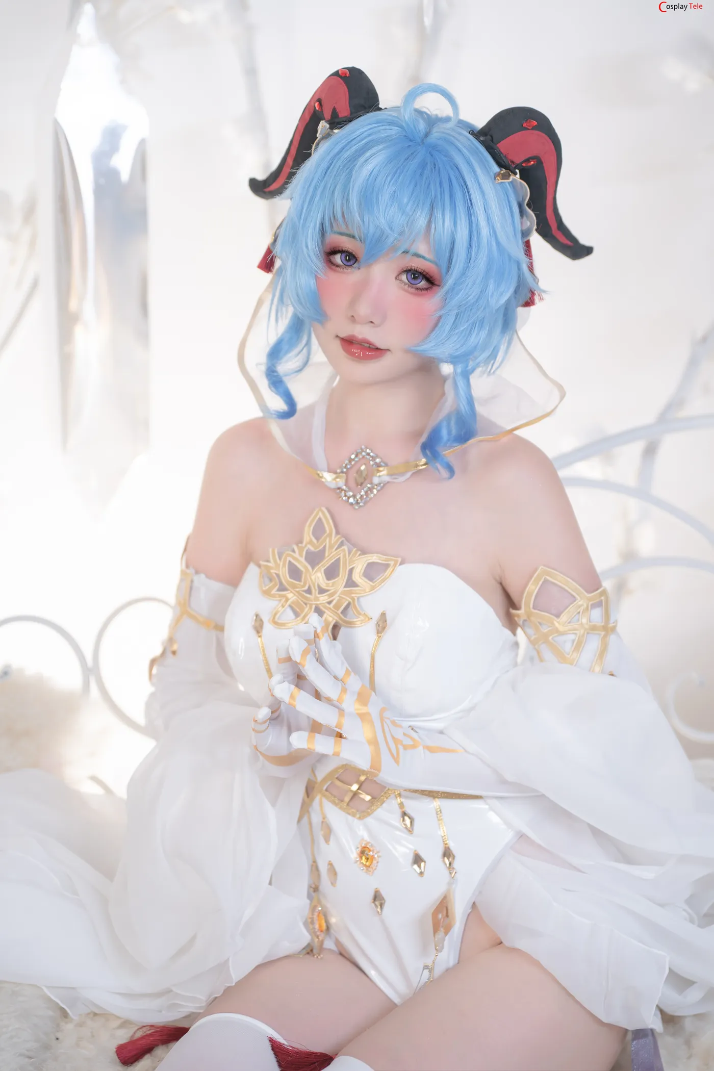 Nekokoyoshi cosplay Ganyu and Eula 13