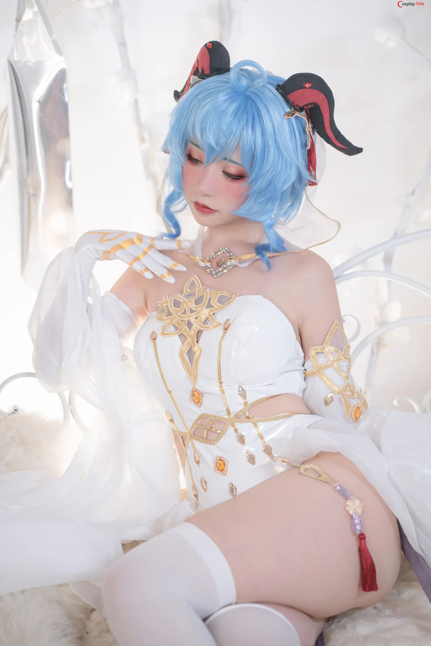 Nekokoyoshi cosplay Ganyu and Eula 21