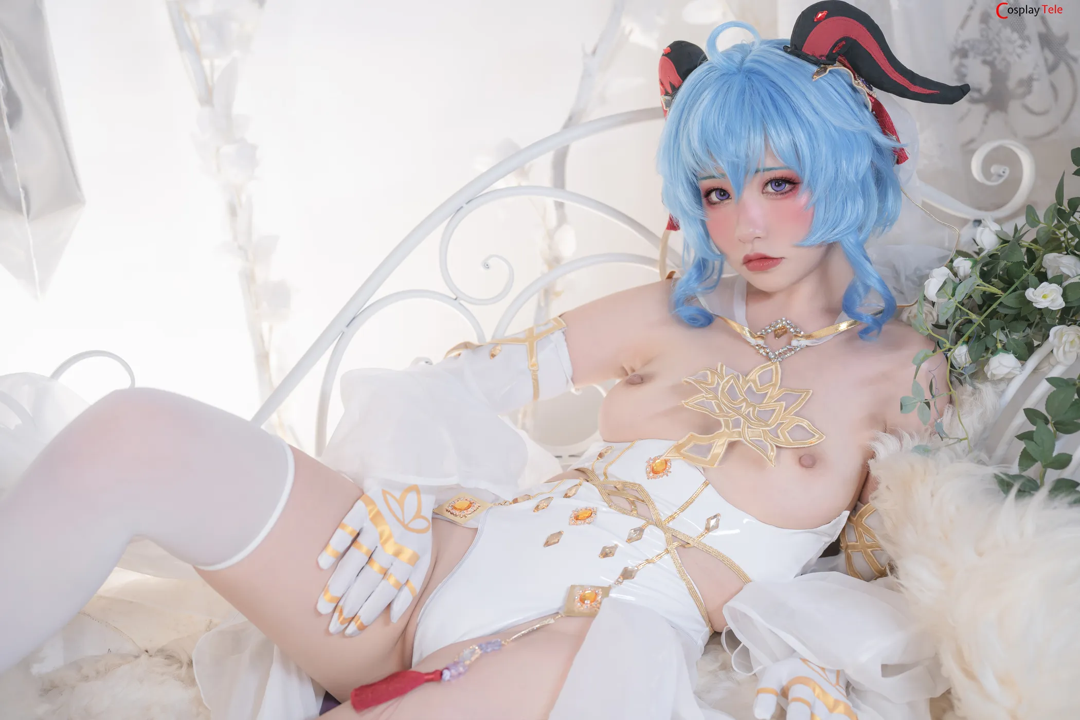 Nekokoyoshi cosplay Ganyu and Eula 40