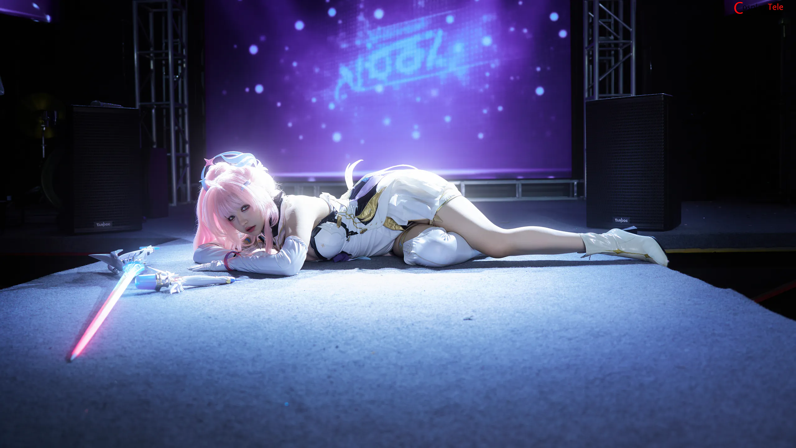 AxunkaOri cosplay Aemeath 24