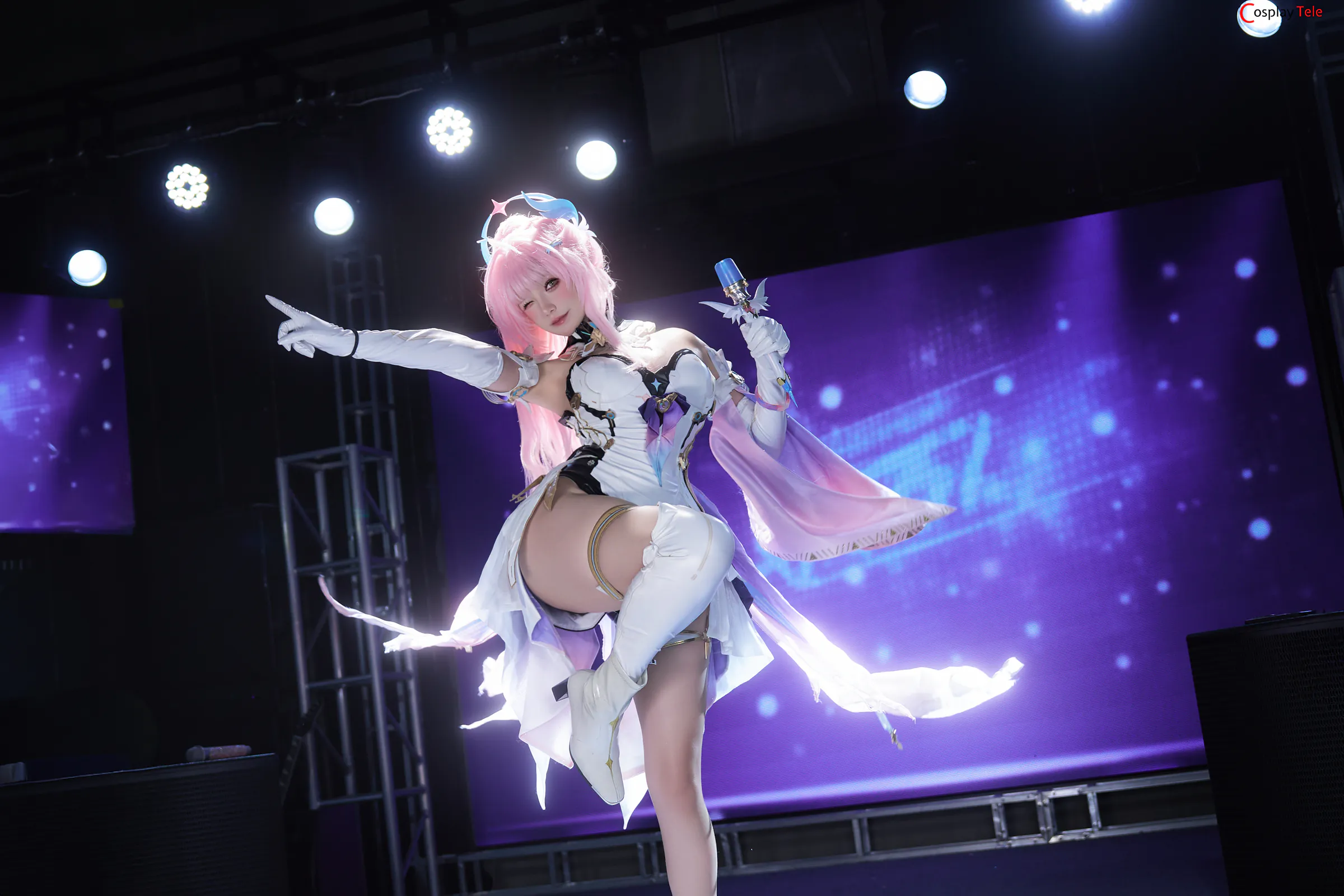 AxunkaOri cosplay Aemeath 27