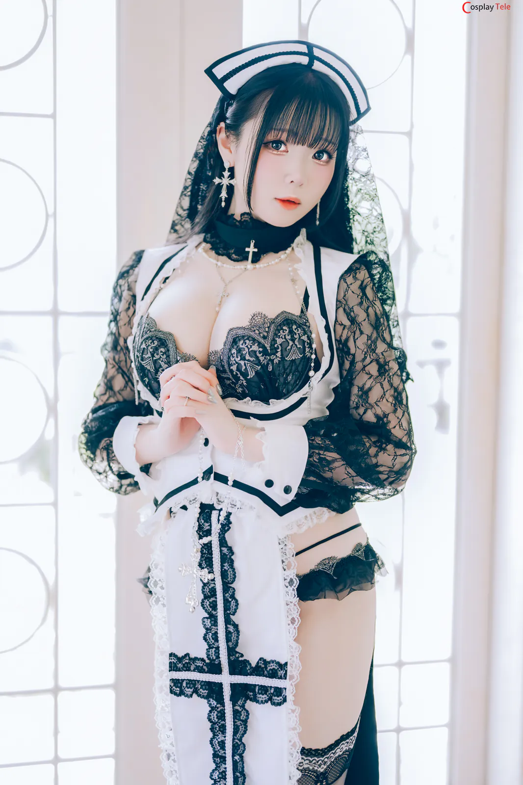 shimo cosplay Holy Nun 3